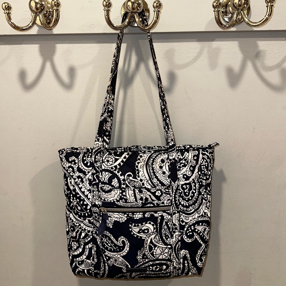 Vera Bradley Deep Night Paisley Small Zippered Tote in Performance Twill
